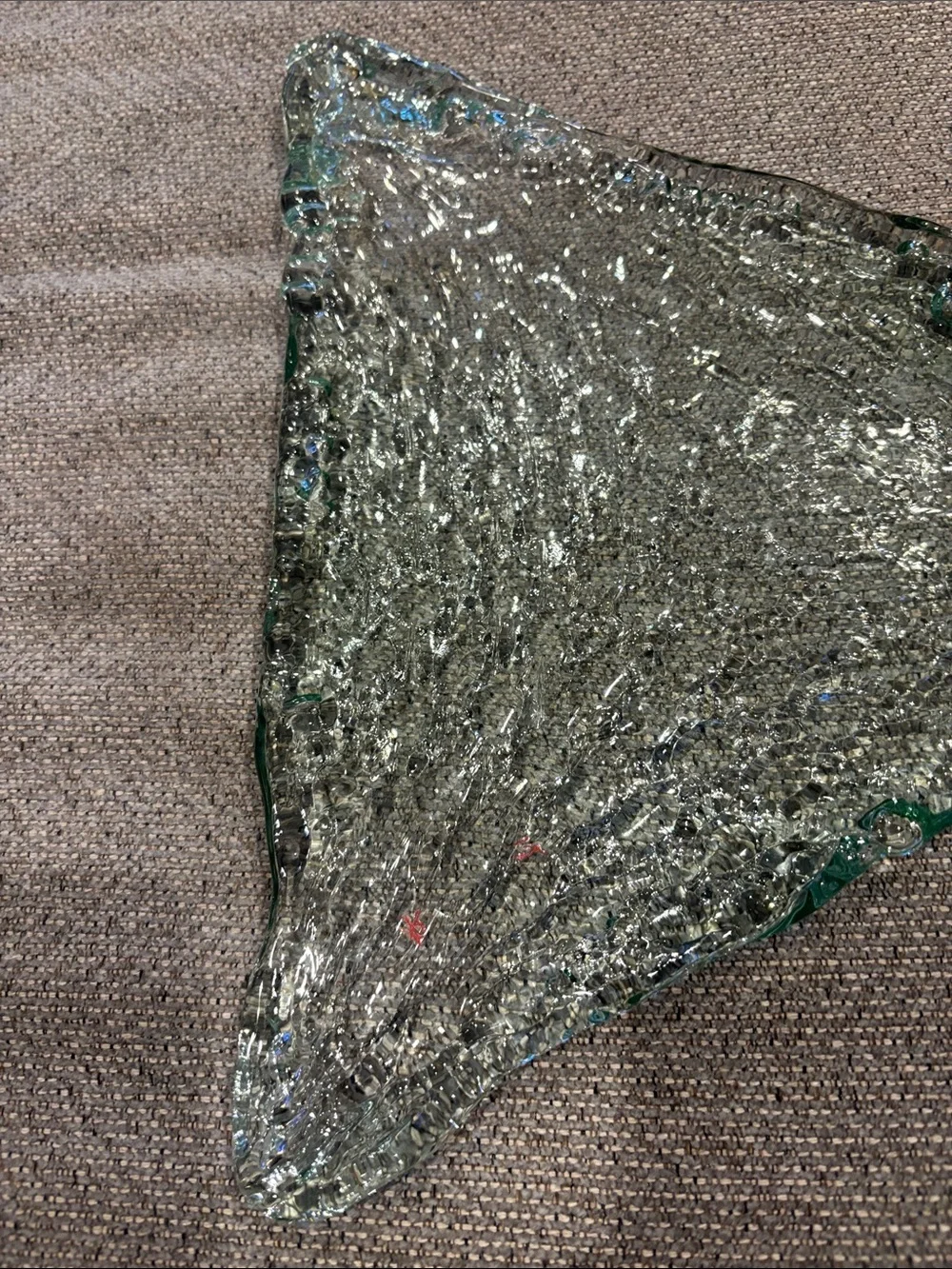 Glass Triangle decorative glass plate/server in Clear Green Edge - Unbranded